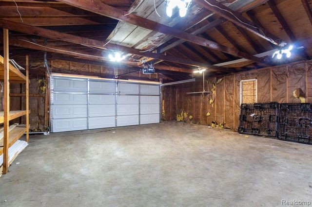 5194 Heath Avenue, Clarkston, MI 48346