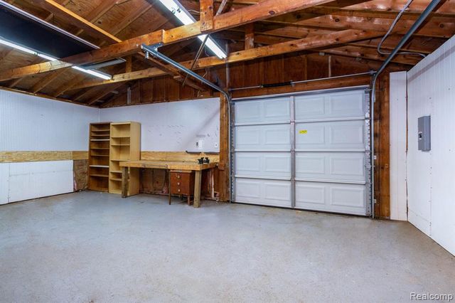 5194 Heath Avenue, Clarkston, MI 48346