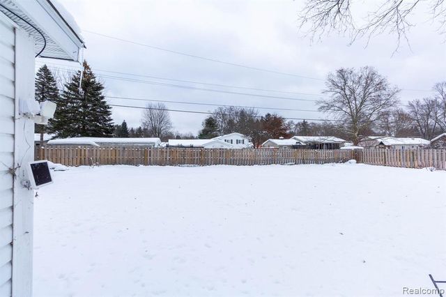 5194 Heath Avenue, Clarkston, MI 48346