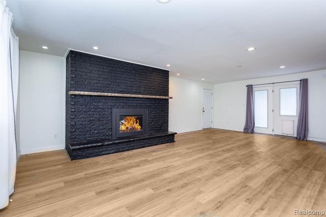 5194 Heath Avenue, Clarkston, MI 48346