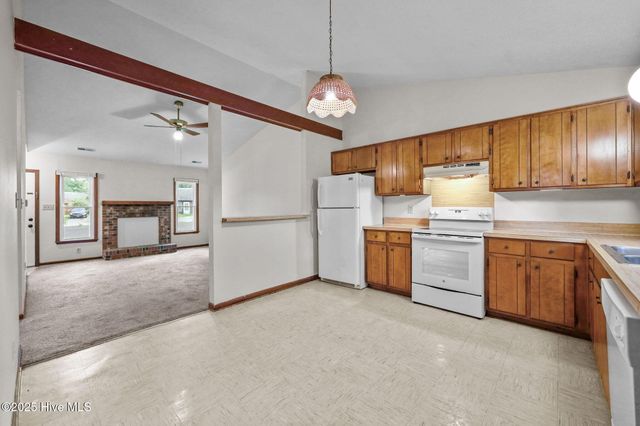 204 Corey Court, Jacksonville, NC 28546