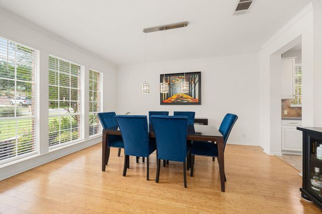 2624 Niemann DR, Austin, TX 78748