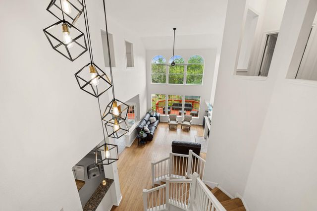 2624 Niemann DR, Austin, TX 78748