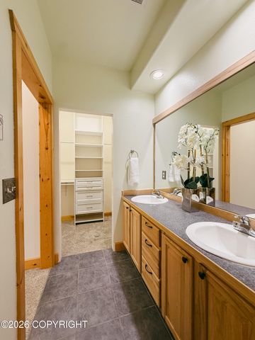 2825 S Donnas Way, Wasilla, AK 99623