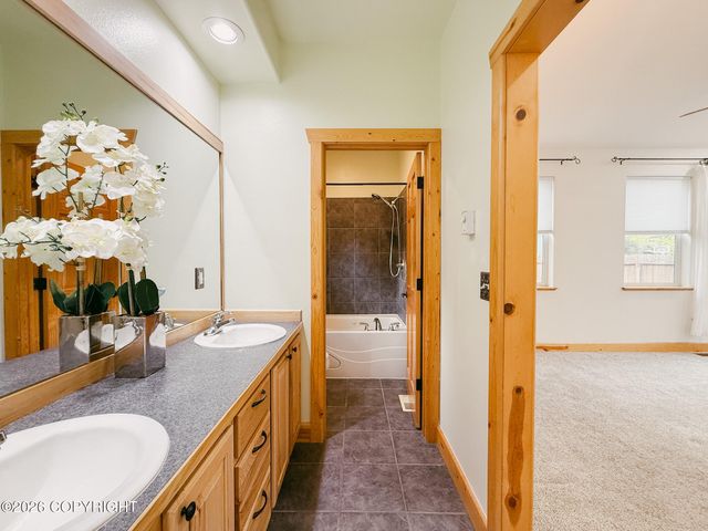 2825 S Donnas Way, Wasilla, AK 99623