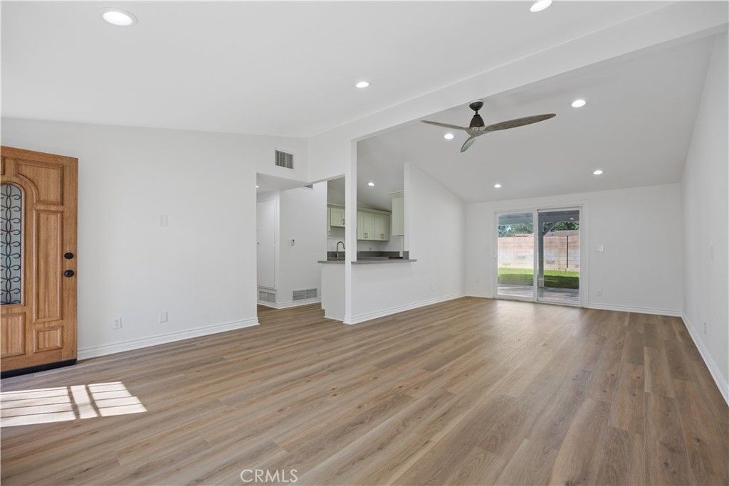 27441 Walnut Springs, Canyon Country, CA 91351 — photo 3
