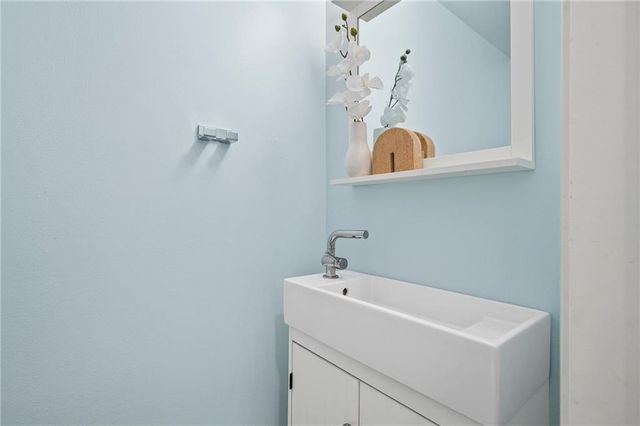 6 Wilburn Court, Decatur, GA 30030