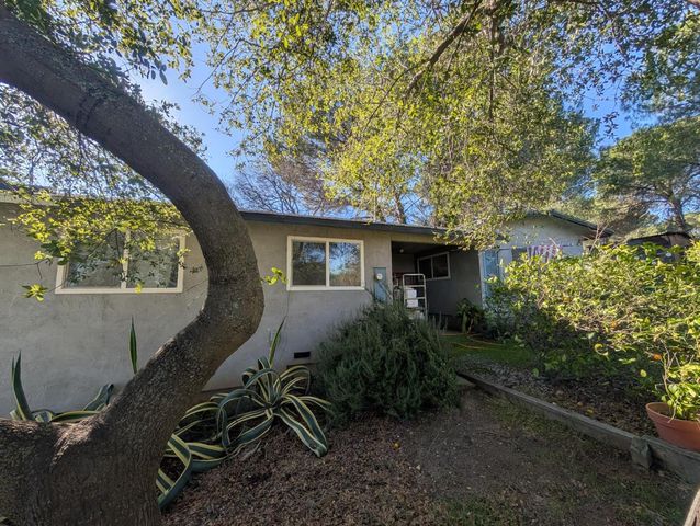 3436 Davis Dr, Burson, CA 95225