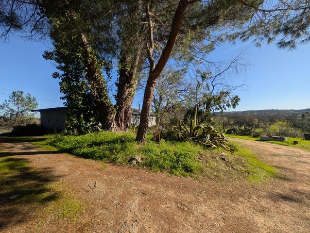 3436 Davis Dr, Burson, CA 95225