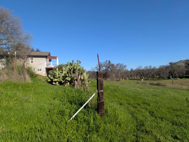 3436 Davis Dr, Burson, CA 95225