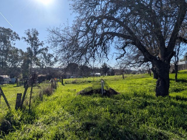 3436 Davis Dr, Burson, CA 95225