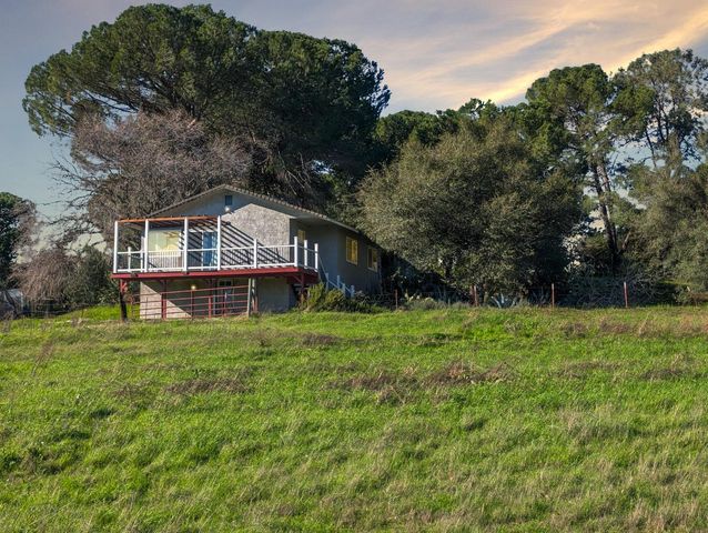 3436 Davis Dr, Burson, CA 95225