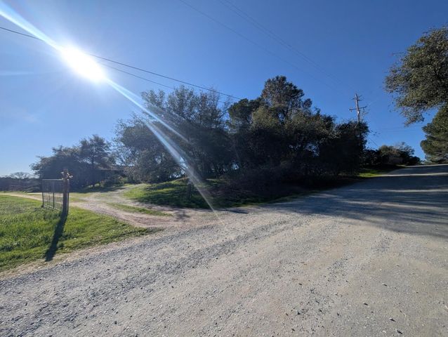 3436 Davis Dr, Burson, CA 95225