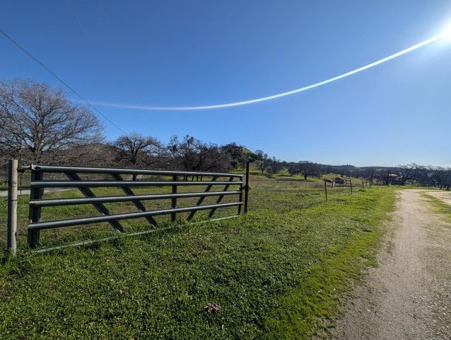 3436 Davis Dr, Burson, CA 95225