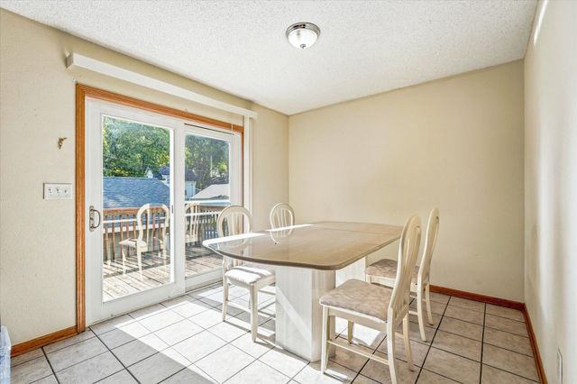 1077 26th Avenue SE, Minneapolis, MN 55414