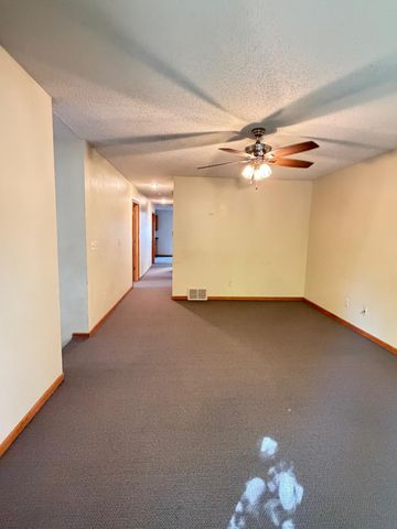 1077 26th Avenue SE, Minneapolis, MN 55414