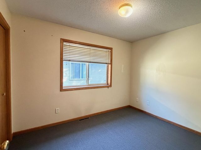 1077 26th Avenue SE, Minneapolis, MN 55414