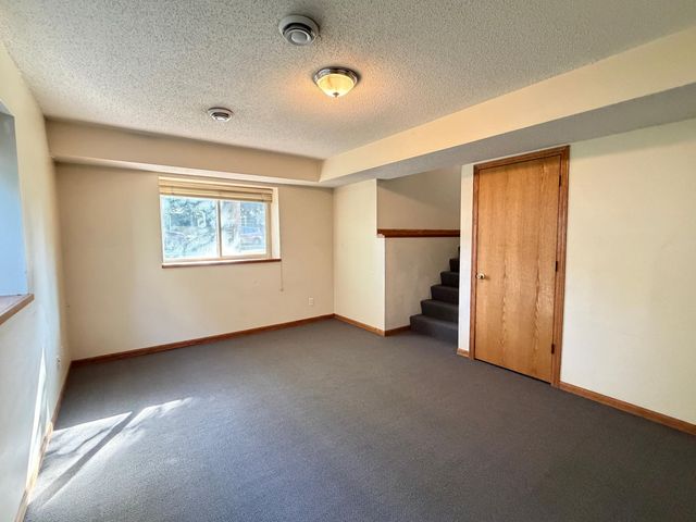 1077 26th Avenue SE, Minneapolis, MN 55414