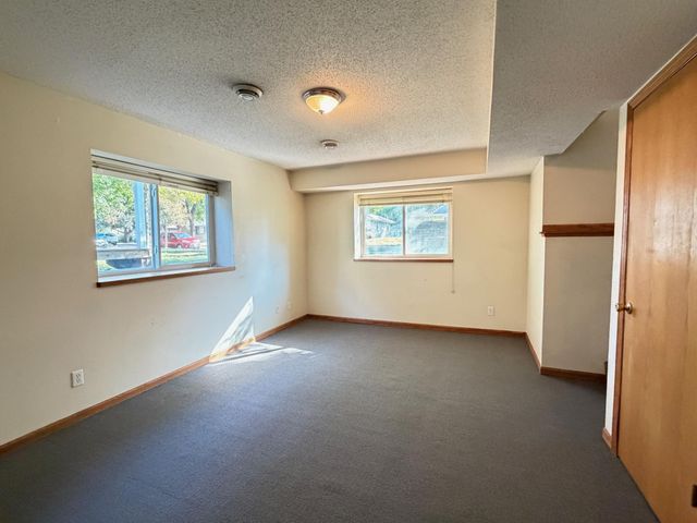 1077 26th Avenue SE, Minneapolis, MN 55414