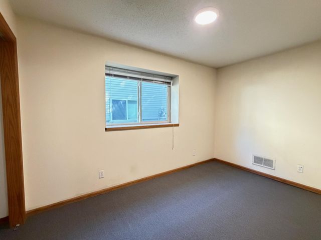 1077 26th Avenue SE, Minneapolis, MN 55414
