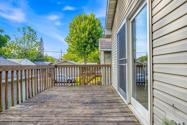 1077 26th Avenue SE, Minneapolis, MN 55414