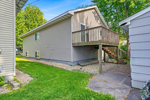 1077 26th Avenue SE, Minneapolis, MN 55414