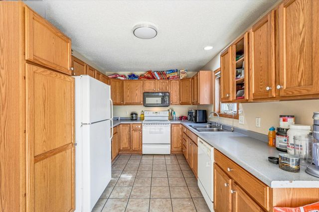 1077 26th Avenue SE, Minneapolis, MN 55414