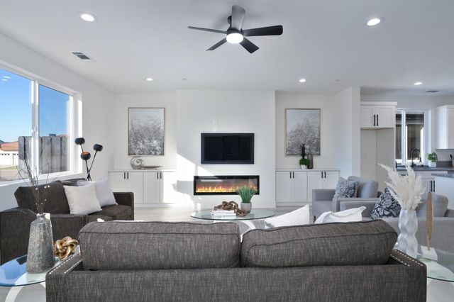 675 Oakshire Dr, Ione, CA 95640