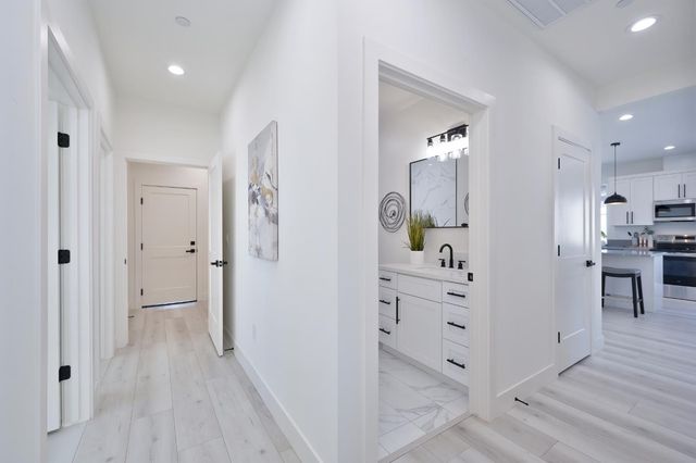 675 Oakshire Dr, Ione, CA 95640