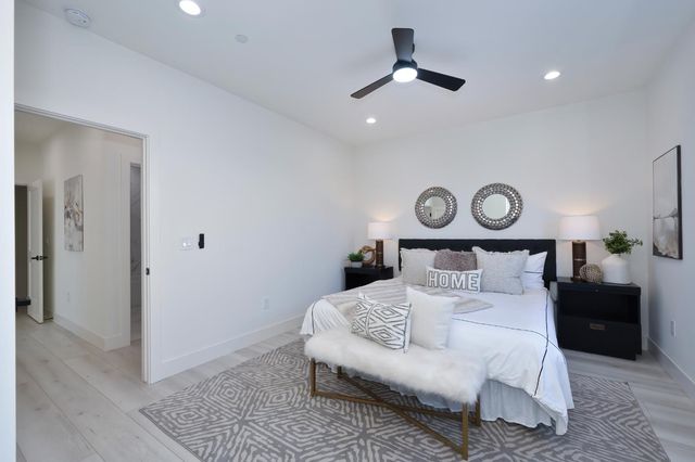 675 Oakshire Dr, Ione, CA 95640