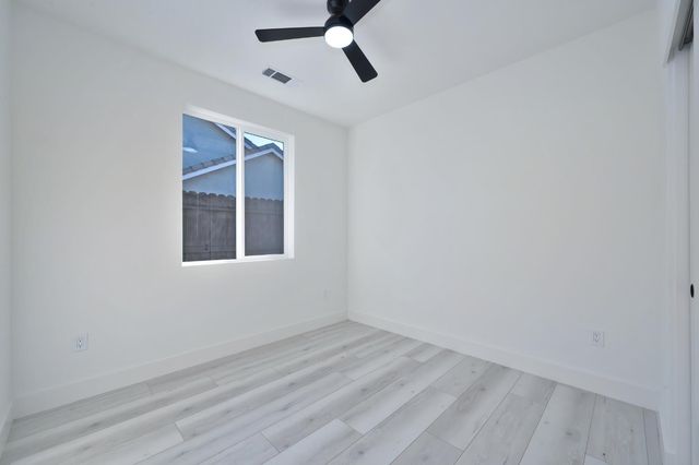 675 Oakshire Dr, Ione, CA 95640