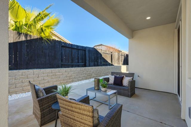 675 Oakshire Dr, Ione, CA 95640