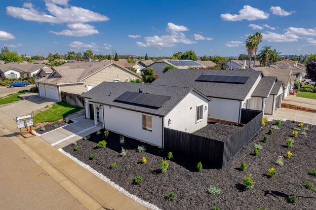 675 Oakshire Dr, Ione, CA 95640
