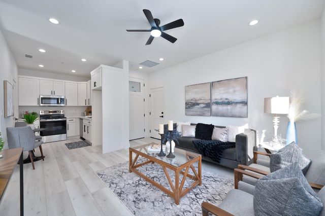 675 Oakshire Dr, Ione, CA 95640