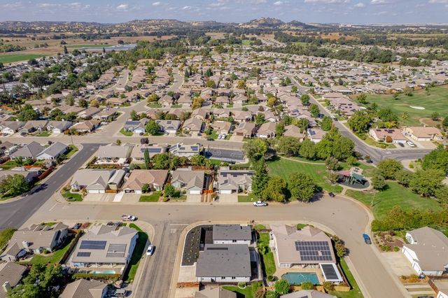 675 Oakshire Dr, Ione, CA 95640