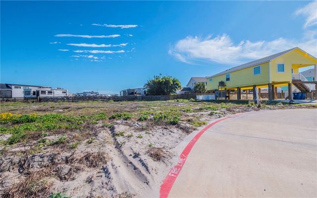 240 Flounder Dr, Port Aransas, TX 78373