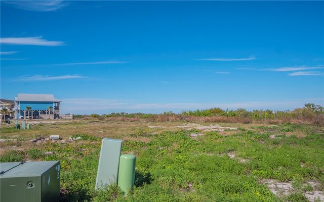 240 Flounder Dr, Port Aransas, TX 78373