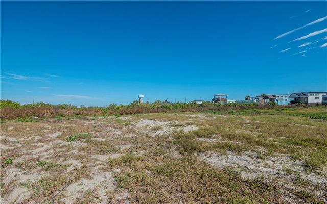 240 Flounder Dr, Port Aransas, TX 78373