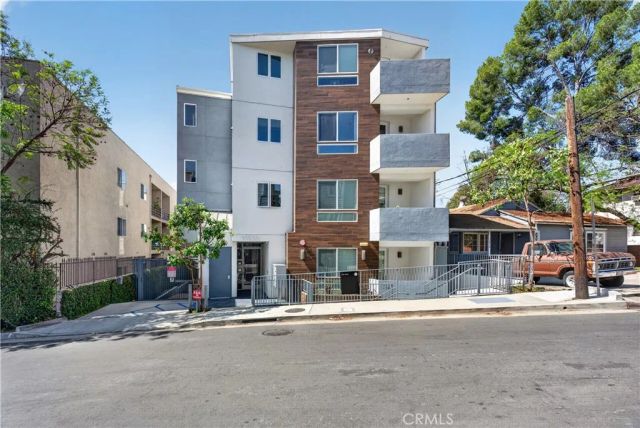 11912 Laurelwood Dr. 101, Studio City, CA 91604