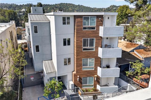 11912 Laurelwood Dr. 101, Studio City, CA 91604