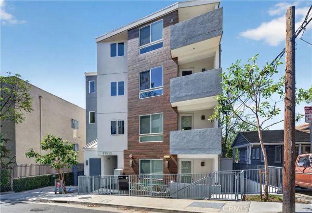 11912 Laurelwood Dr. 101, Studio City, CA 91604