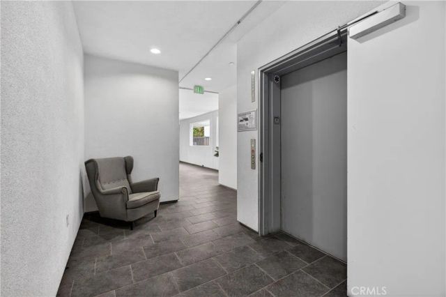 11912 Laurelwood Dr. 101, Studio City, CA 91604