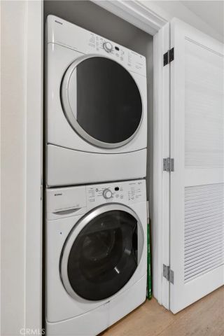 11912 Laurelwood Dr. 101, Studio City, CA 91604