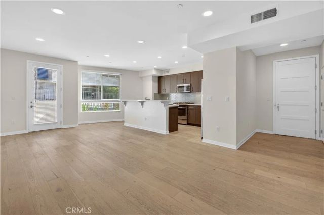 11912 Laurelwood Dr. 101, Studio City, CA 91604