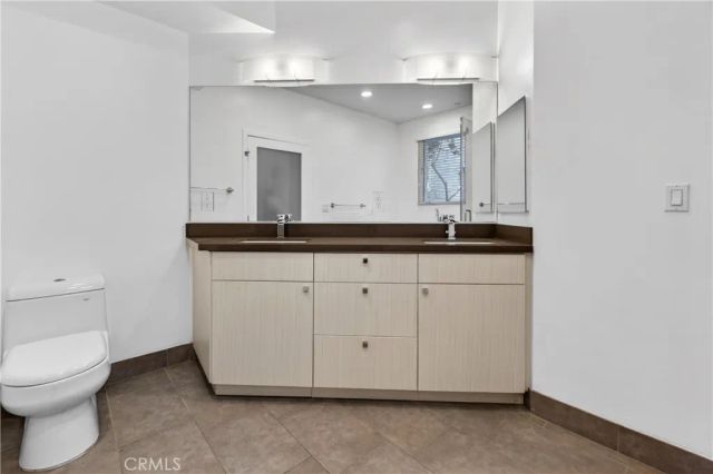 11912 Laurelwood Dr. 101, Studio City, CA 91604