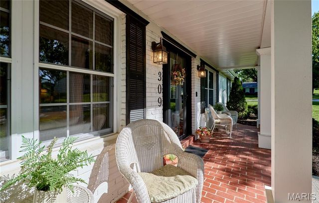 309 PROVIDENCE Road, Ballwin, MO 63011