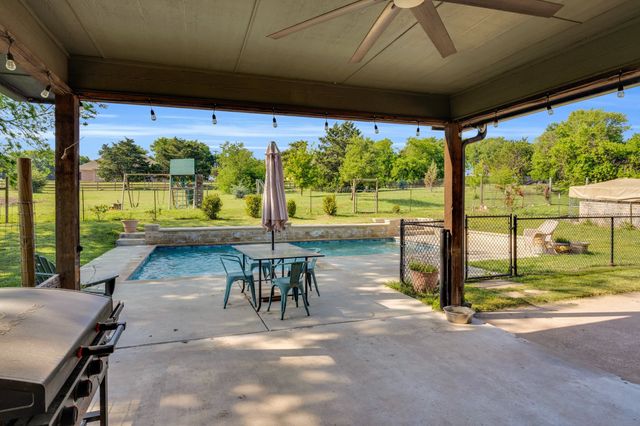 2831 Keri Court, Midlothian, TX 76065