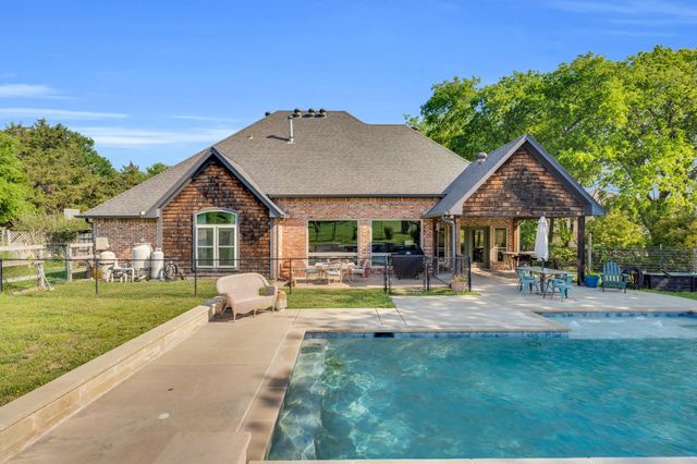 2831 Keri Court, Midlothian, TX 76065