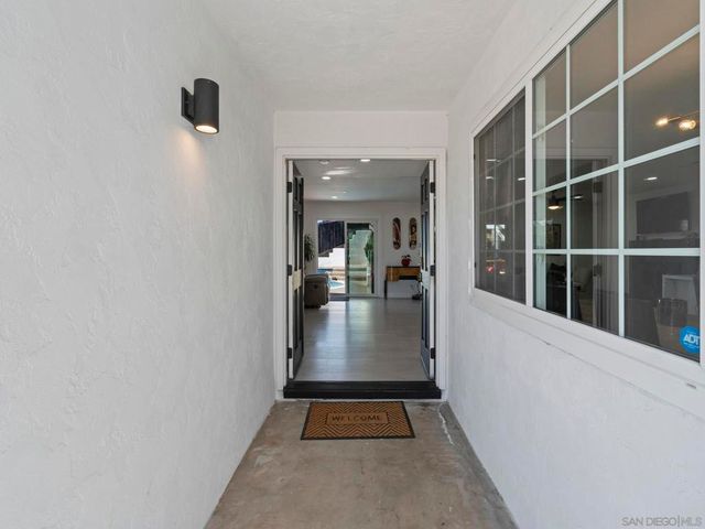 10252 Santana Street, Santee, CA 92071