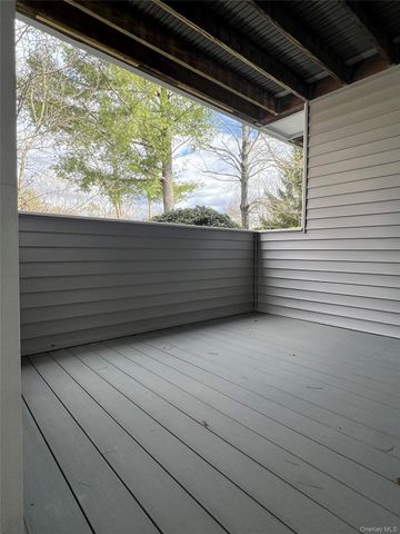 10 Wild Oaks Road 122, Goldens Bridge, NY 10526